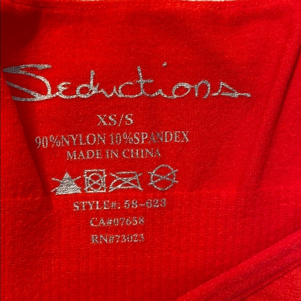 Seductions Top - Picture 3 of 3